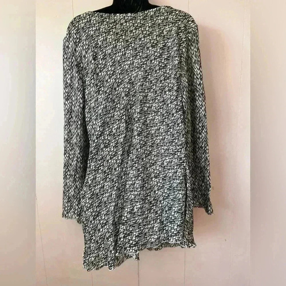 NWT Style & Co. 100% Silk Plus Sized Womens 1x Offset Angled Blouse - Picture 3 of 7